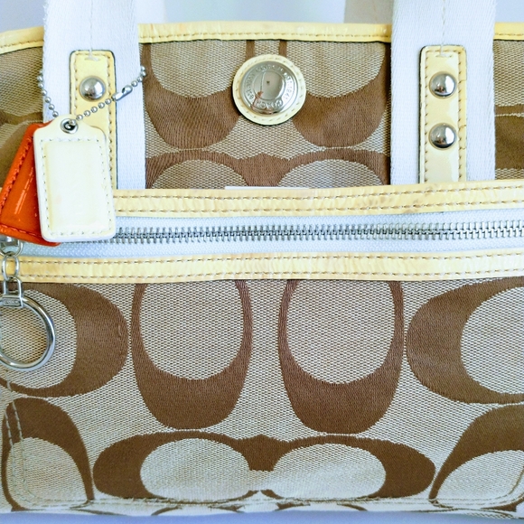 Coach Daisy Signature Khaki Shoulder Bag - Picture 2 of 15